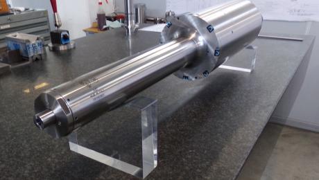 DEEP HOLES GRINDING ELECTROSPINDLE– SCM SPINDLE DIVISION
