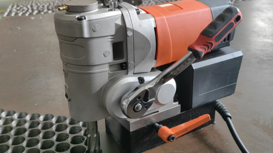 HORIZONTAL MAGNETIC DRILLING MACHINE intruction