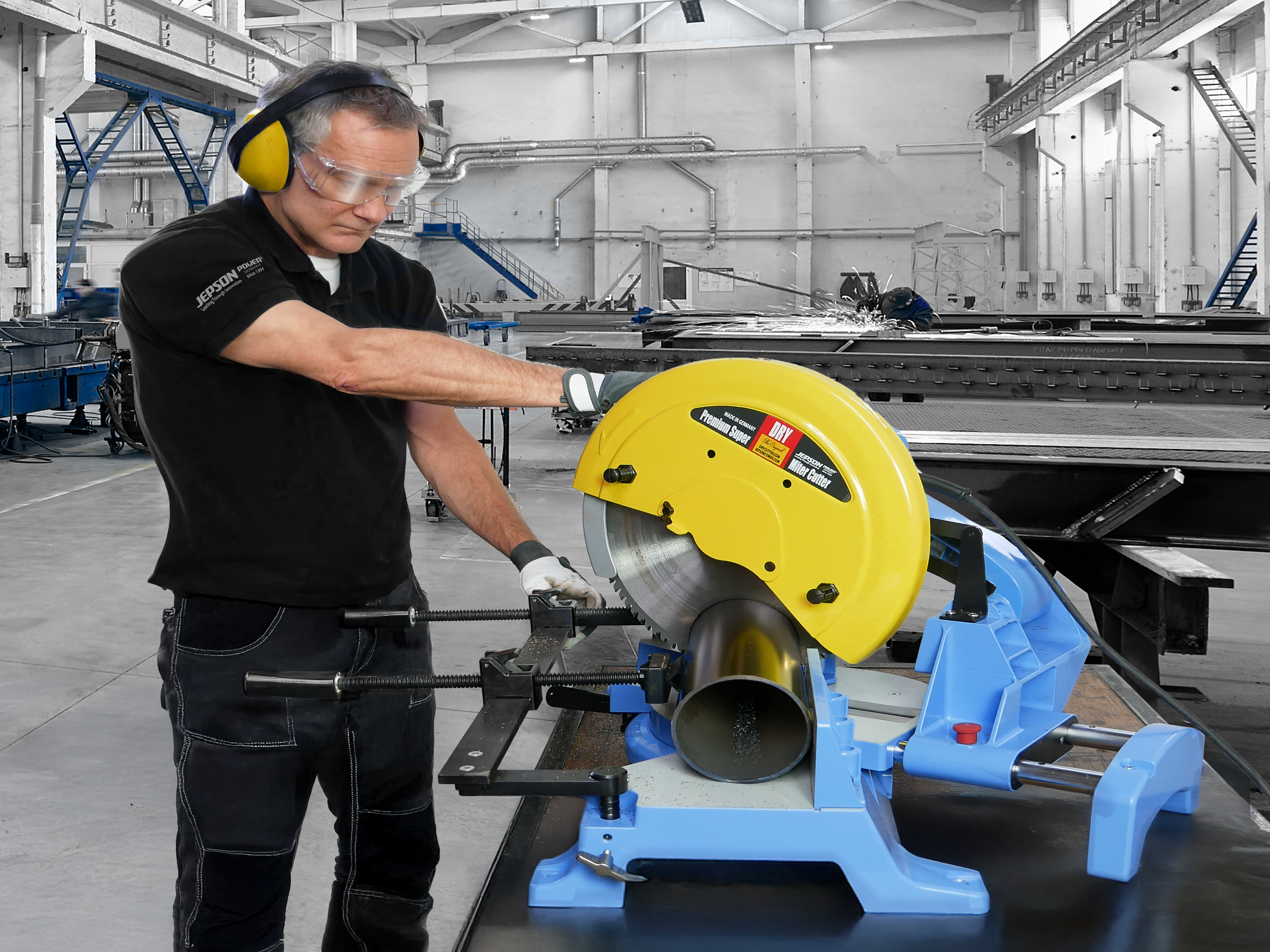 Introducing the Premium Super Dry Miter Cutter 9414 – Made in Germany